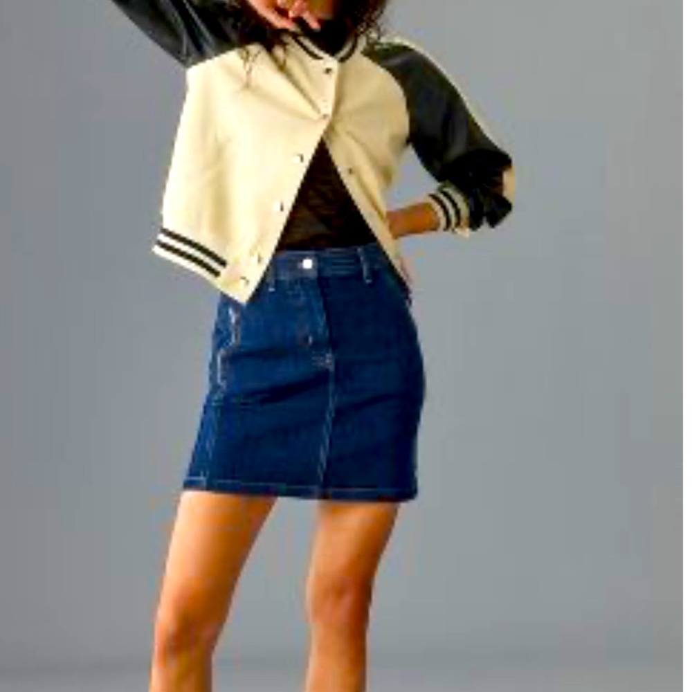Stylish Blue Denim Skirt